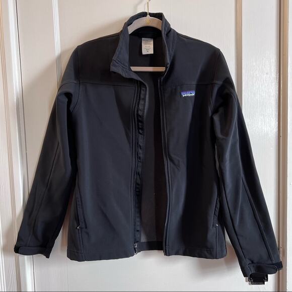 Patagonia Men's Black Softshell Fleece-Lined Jacket